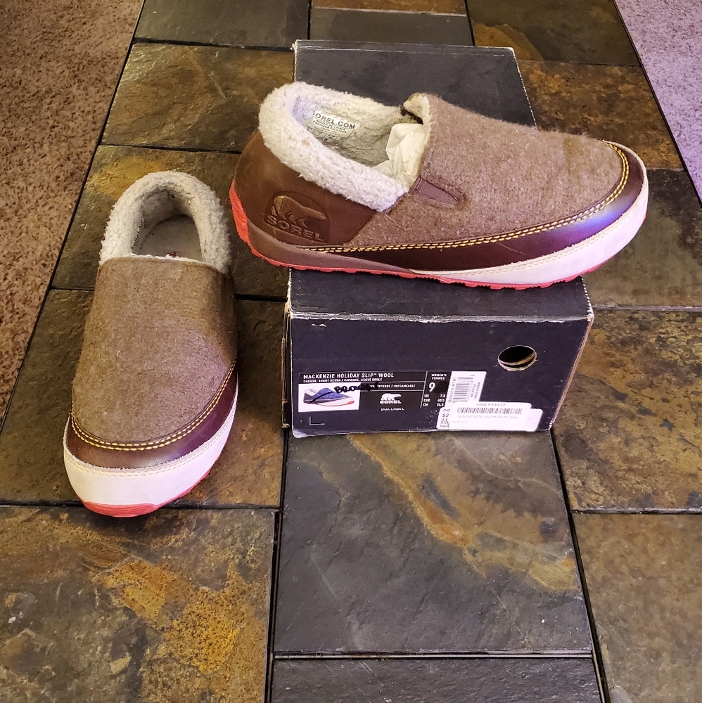 Sorel Mackenzie Holiday Slip on Wool Shoe
